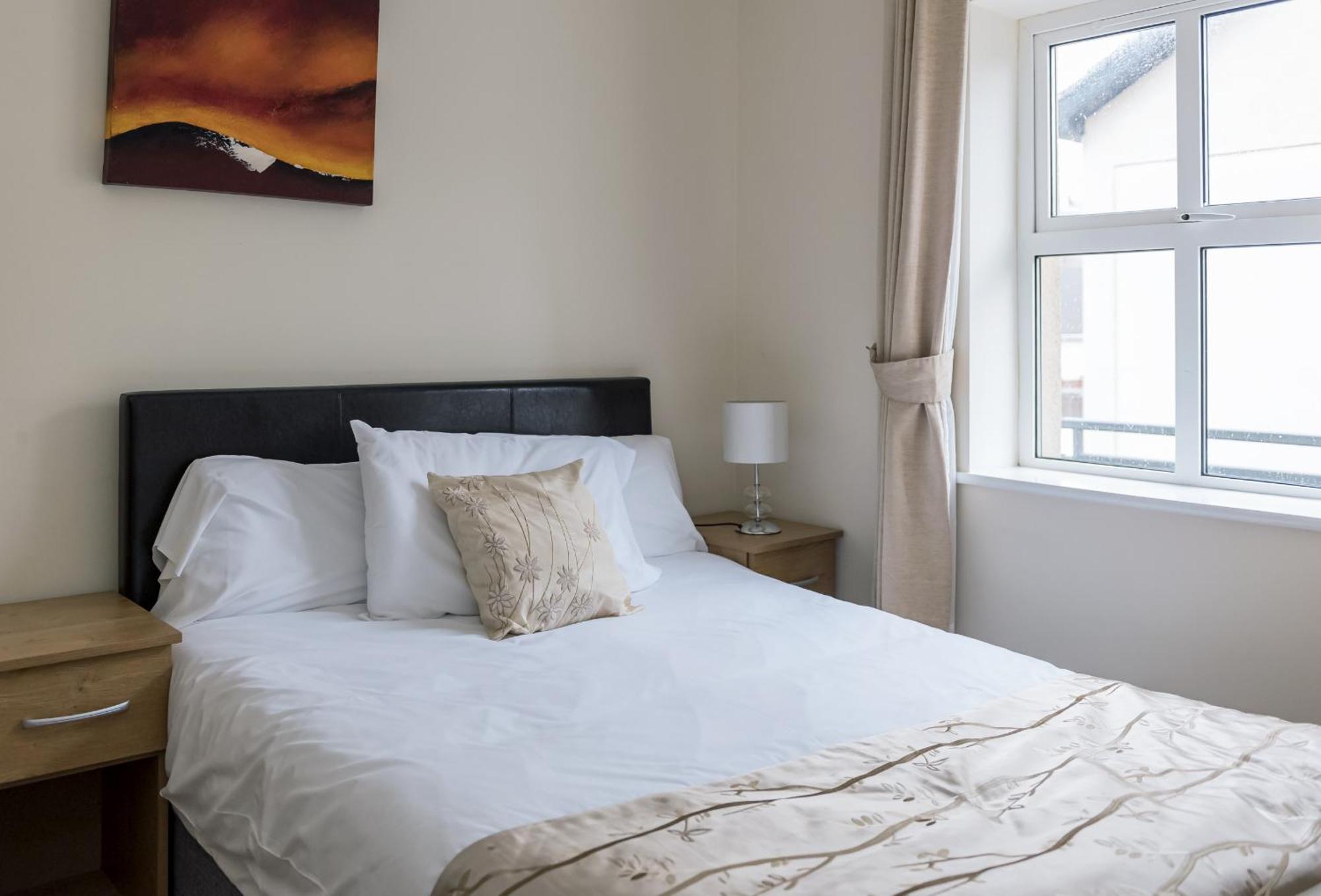 Marine Court Ground Floor Apartment バンドラン エクステリア 写真