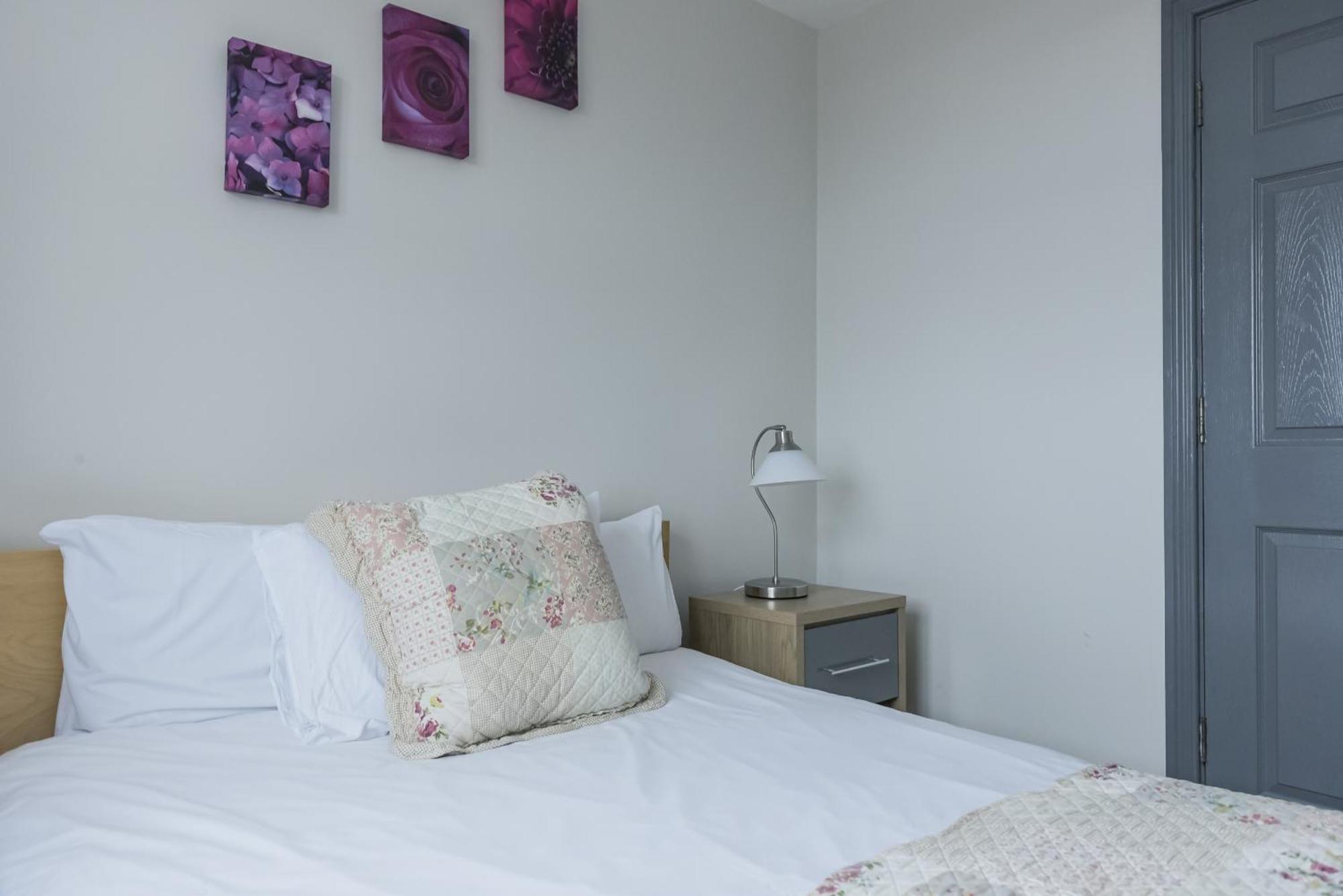 Marine Court Ground Floor Apartment バンドラン エクステリア 写真