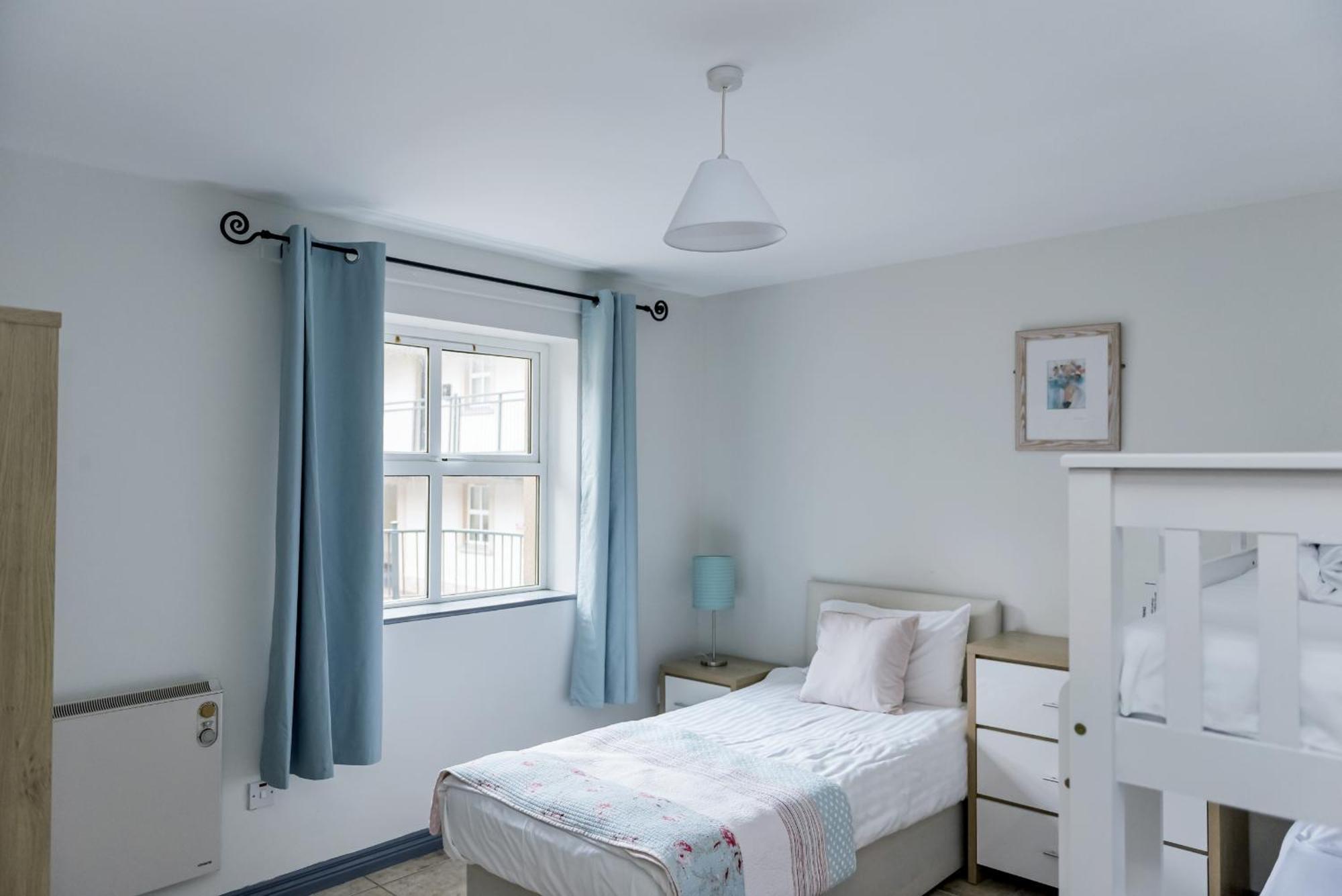 Marine Court Ground Floor Apartment バンドラン エクステリア 写真